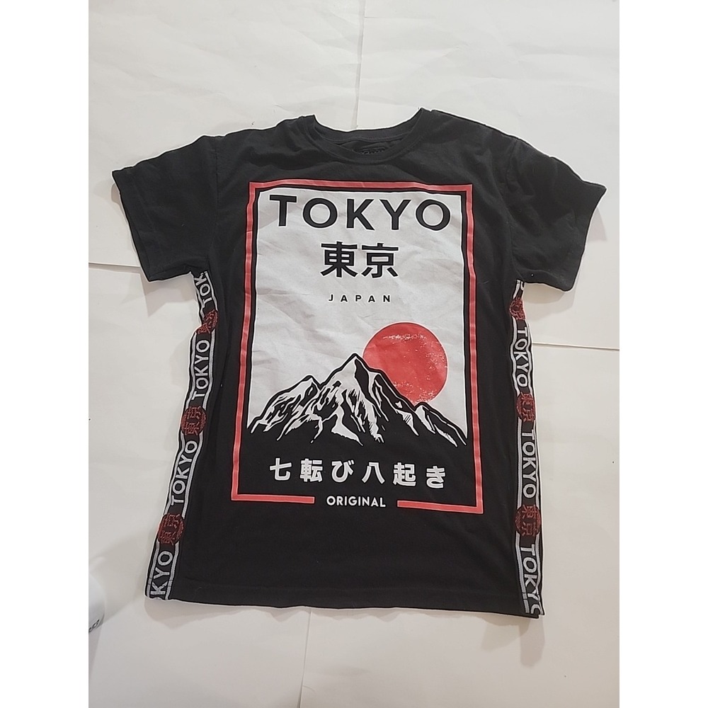 TOKYO JAPAN Original FRESH LAUNDRY  Sz Medium‎ T Shirt Stitched Harajuku FUJISAN